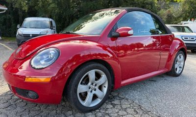 2006 Volkswagen Beetle W Package 2