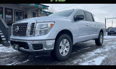2017 Nissan Titan SV