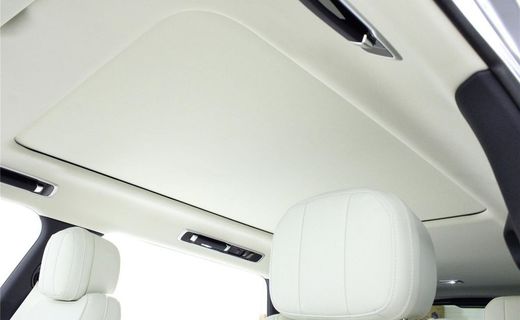 2026 Land Rover Range SE
