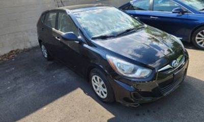 2012 Hyundai Accent GLS Middle Grade