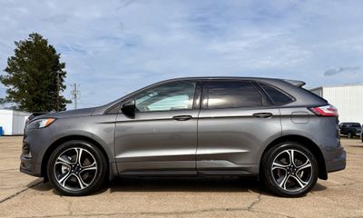 2023 Ford Edge ST