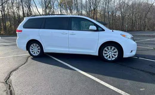 2014 Toyota Sienna XLE