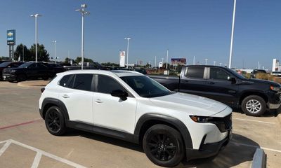 2024 Mazda CX-50 Premium