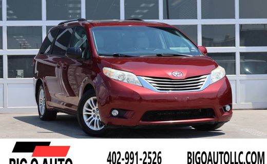 2011 Toyota Sienna XLE