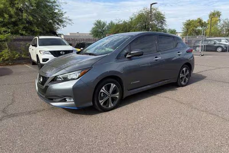 2019 Nissan LEAF — a typically priced live listing
