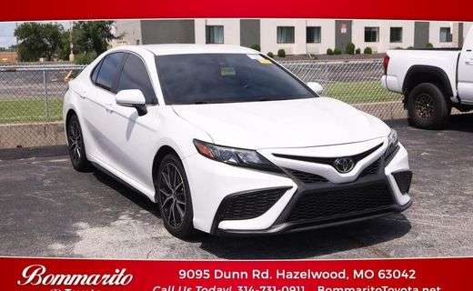 2023 Toyota Camry SE