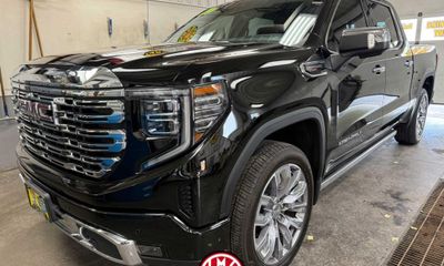 2023 GMC Sierra Denali