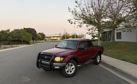 2002 Toyota Tacoma Deluxe