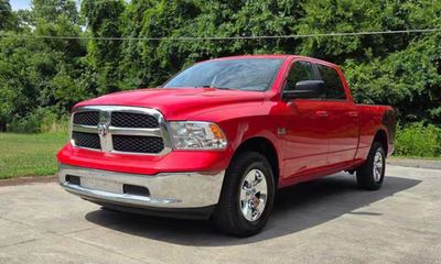 2019 Ram 1500 SLT
