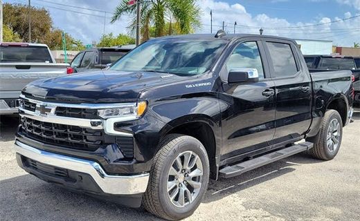 2026 Chevrolet Silverado LT