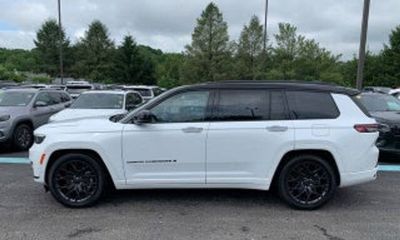 2022 Jeep Grand Cherokee L Summit