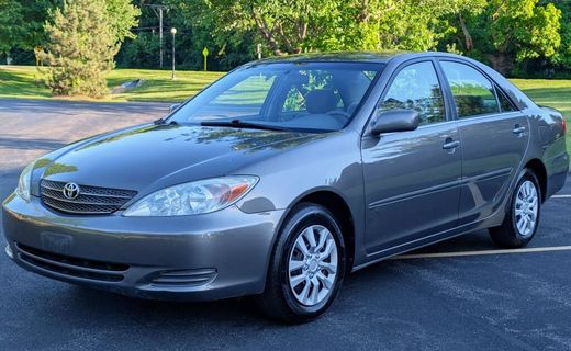 2004 Toyota Camry LE