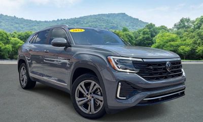 2024 Volkswagen Atlas Cross Sport 4Motion SEL R