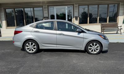 2013 Hyundai Accent GLS Premium SE
