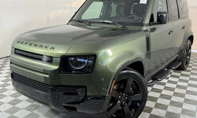 2026 Land Rover Defender 110 X Dynamic