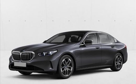 2027 BMW 550E xDrive