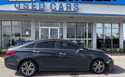 2011 Hyundai Sonata Middle Level