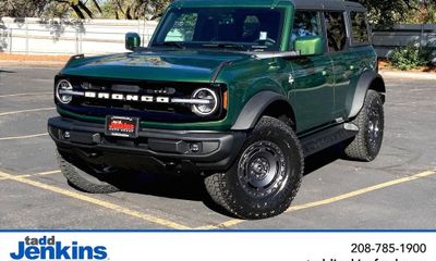 2025 Ford Bronco Outer Banks