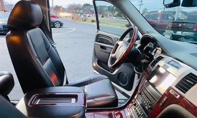 2014 Cadillac Escalade Luxury