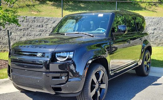 2026 Land Rover Defender 110 SE