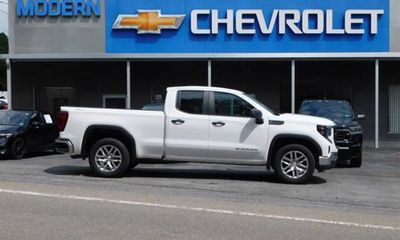 2023 GMC Sierra Fleet Base