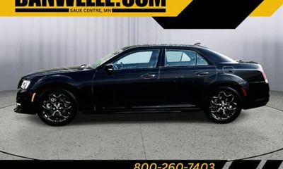 2023 Chrysler 300 Touring L