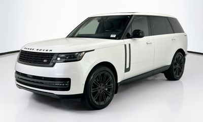 2026 Land Rover Range SE