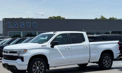 2022 Chevrolet Silverado RST