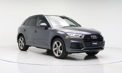 2020 Audi Q5 20T Titanium Premium