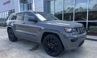 2022 Jeep Grand Cherokee Laredo E X
