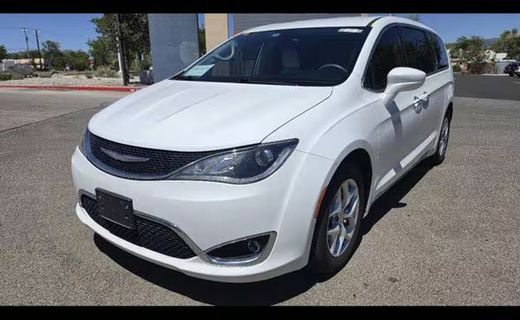 2018 Chrysler Pacifica Touring Plus