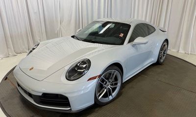 2025 Porsche 911 Carrera