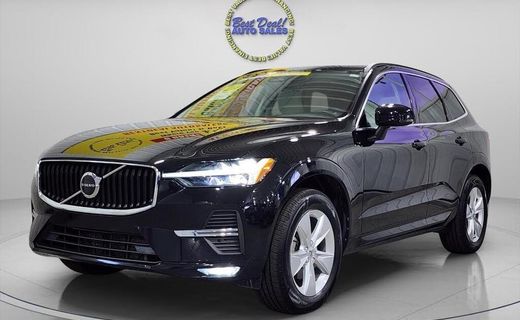 2022 Volvo XC60 Momentum