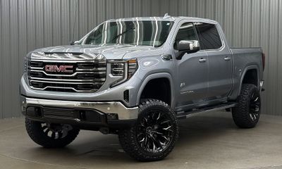 2024 GMC Sierra SLT