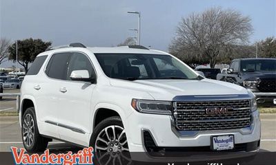 2023 GMC Acadia Denali