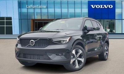 2026 Volvo XC40 Plus Dark
