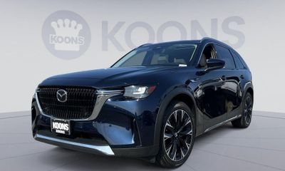 2024 Mazda CX-90 Premium Package