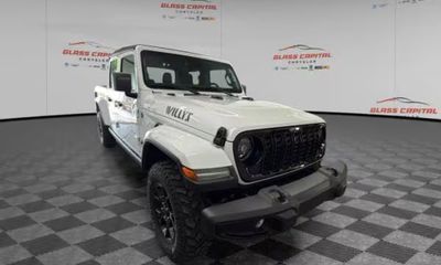 2025 Jeep Gladiator Sport
