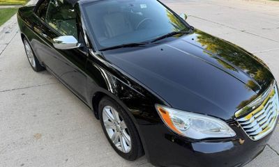 2011 Chrysler 200 Limited Touring Convertible