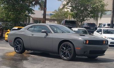 2023 Dodge Challenger SXT