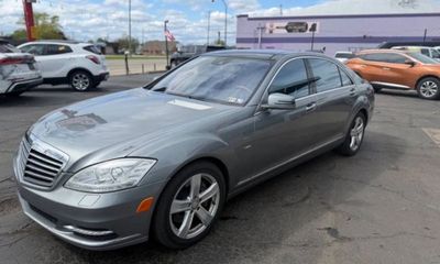 2012 Mercedes-Benz S-Class S550 4 Matic