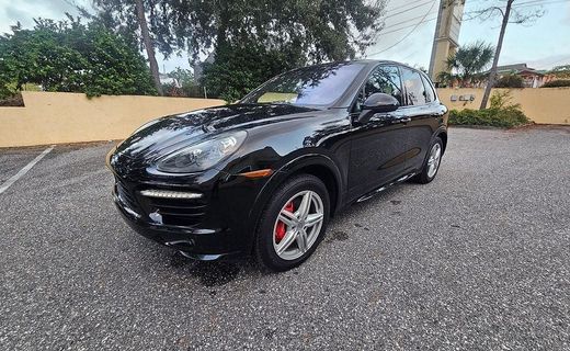 2013 Porsche Cayenne GTS