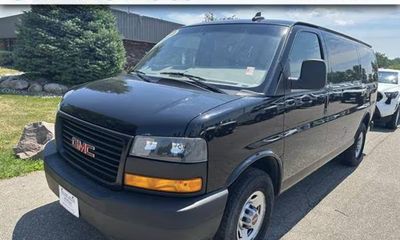 2022 GMC Savana 2500