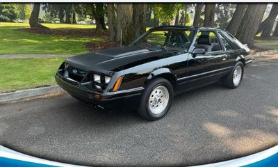 1985 Ford Mustang LX GT SV0