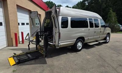 2011 Ford E-350 E 350 SD