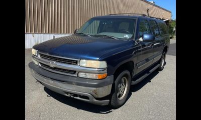 2002 Chevrolet Suburban 1500 LT FOR