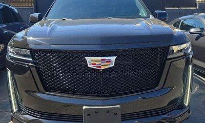 2023 Cadillac Escalade ESV Sport Platinum