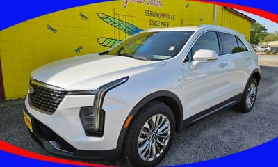2024 Cadillac XT4 Premium Luxury