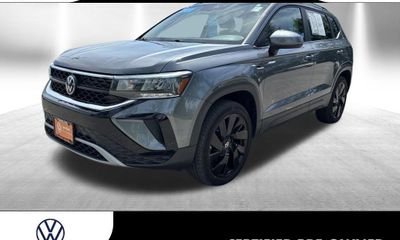2023 Volkswagen Taos 4Motion SE