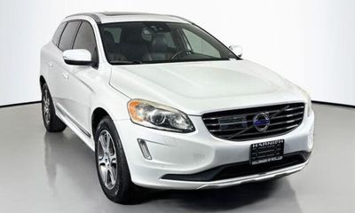 2015 Volvo XC60 Platinum NON R